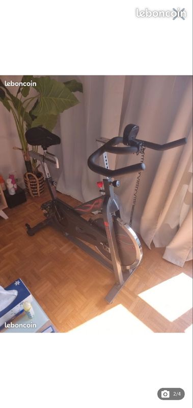 Vélo d'appartement Domyos VS910 (image 1)
