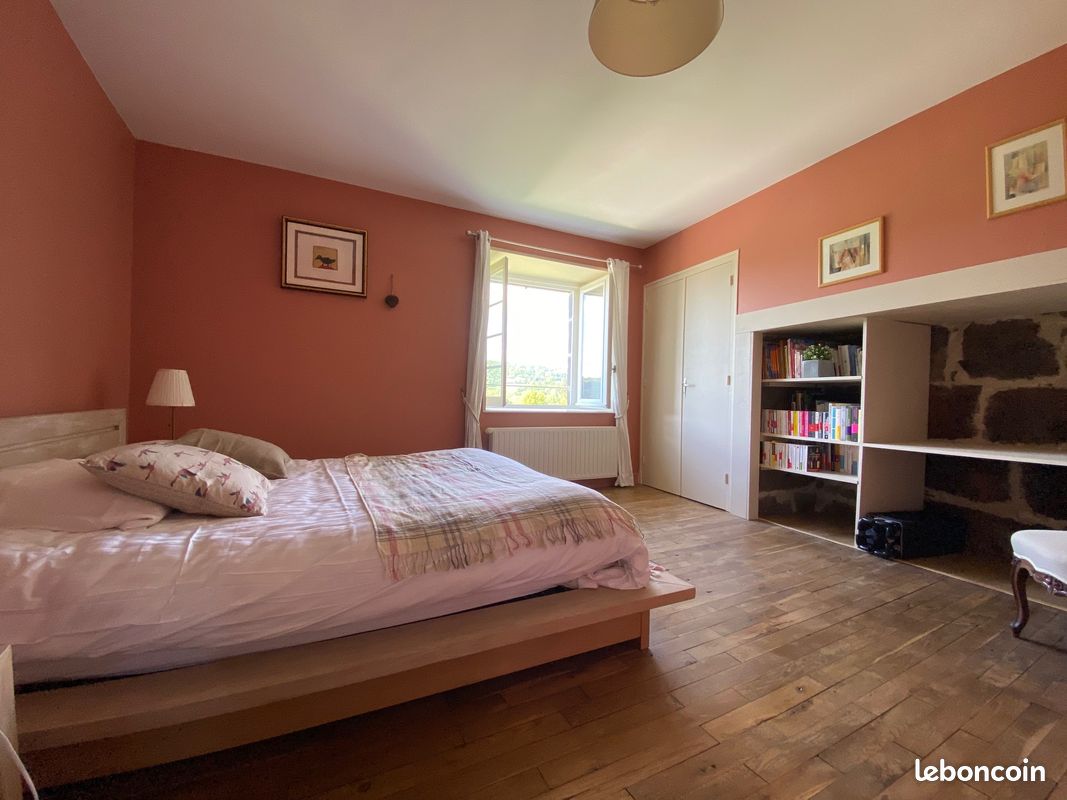 GITE LA BASTIDE EN AUVERGNE 4* avec piscine (image 10)