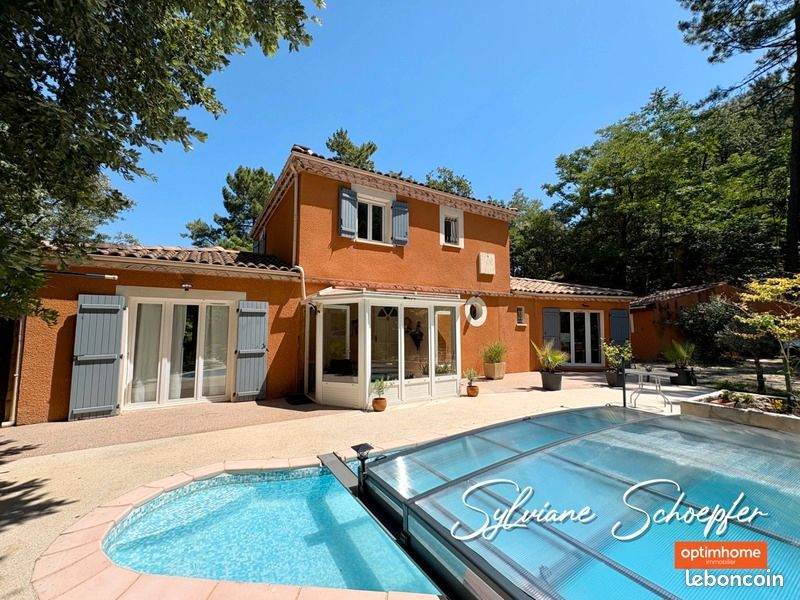 Maison 5 pièces 130 m² · à Saint-Restitut · 130 m² · 450 000 €