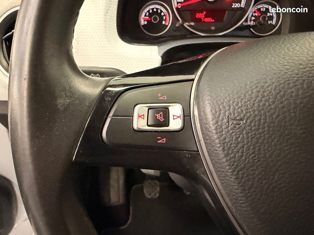 VOLKSWAGEN UP Up 1.0 75 Move UP - GARANTIE 12 MOIS (image 12)