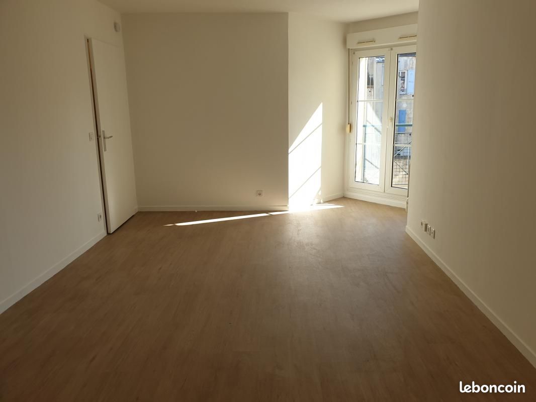 Appartement 2 pièces 43 m² · à Melun · 43 m² · 735 €/mois