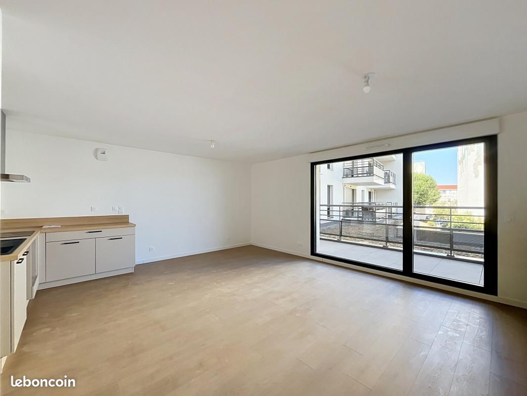 Appartement 3 pièces 64 m² · à Clermont-Ferrand · 64 m² · 863 €