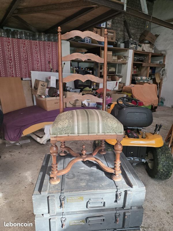 Chaise ancienne (image 1)