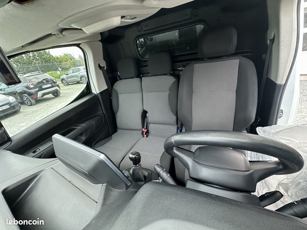 Citroën Berlingo (3) M 650kg BlueHDi 100 BVM Driver (image 8)