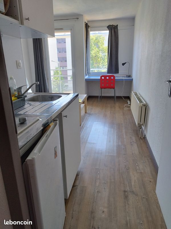 Appartement 1 pièce 18 m² · à Grenoble · 18 m² · 498 €