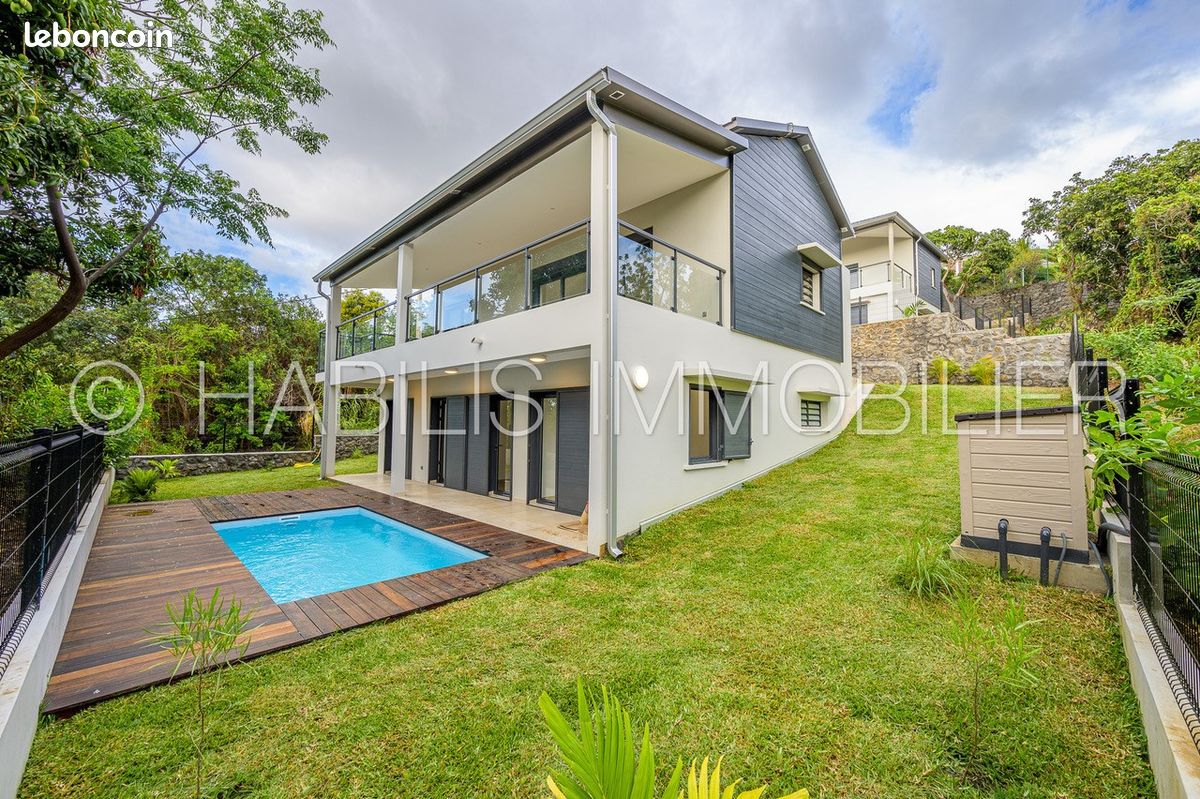 Maison 5 pièces 128 m² · à La Possession · 128 m² · 2 250 €