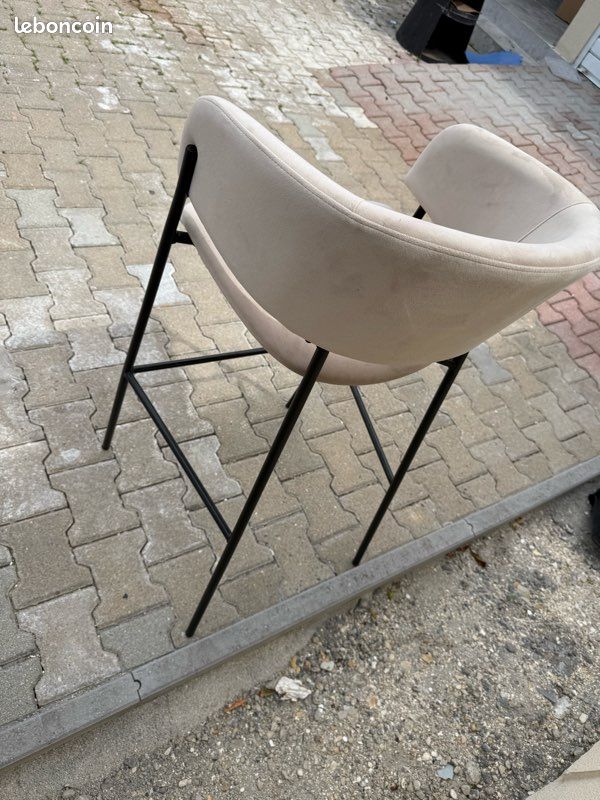 Chaise haute bar en velours (image 3)