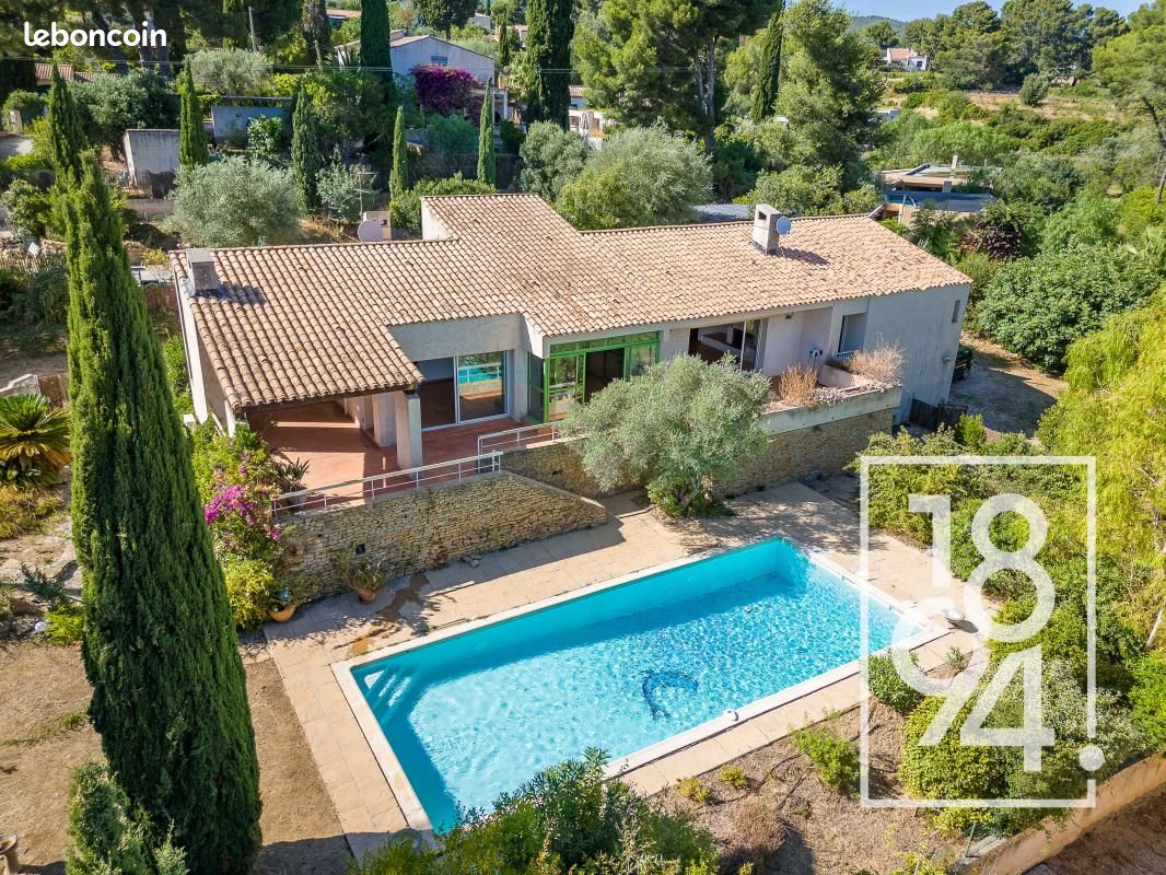 Maison 5 pièces 197 m² · à Saint-Cyr-sur-Mer · 197 m² · 1 080 000 €