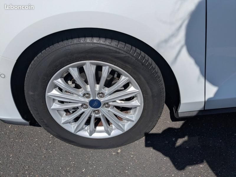 Ford Focus 1.0 EcoBoost 125ch Stop&Start Titanium (image 10)