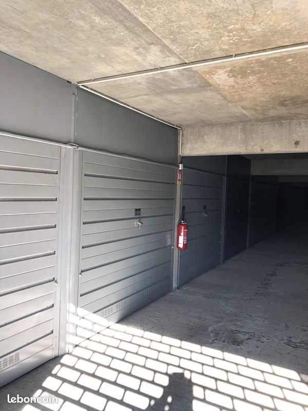 Parking 15 m² · à Saint-Jean-de-Monts · 15 m² · 113 €/mois
