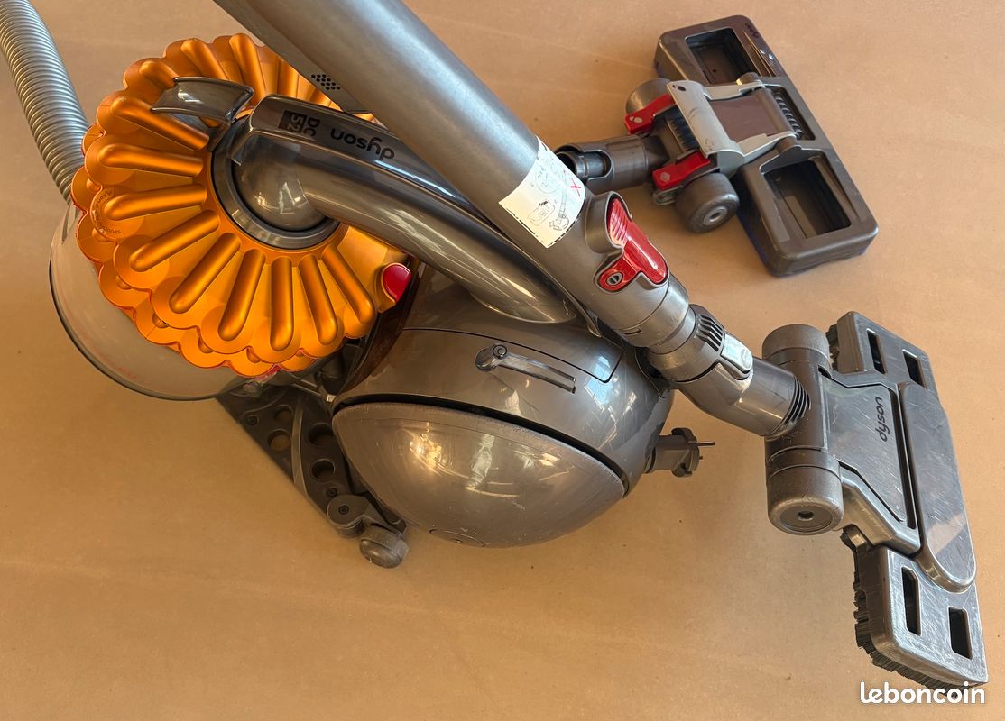Aspirateur DYSON DC52 Plus Allergy - Électroménager