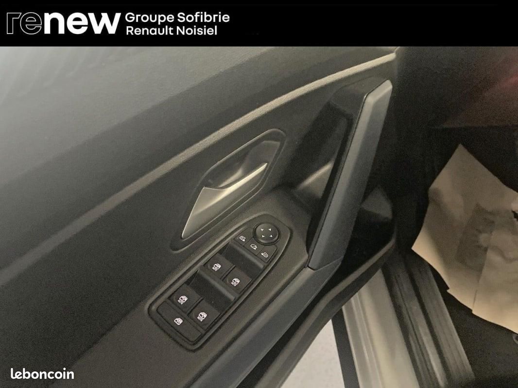 Dacia Duster Hybrid 140 Journey (image 12)