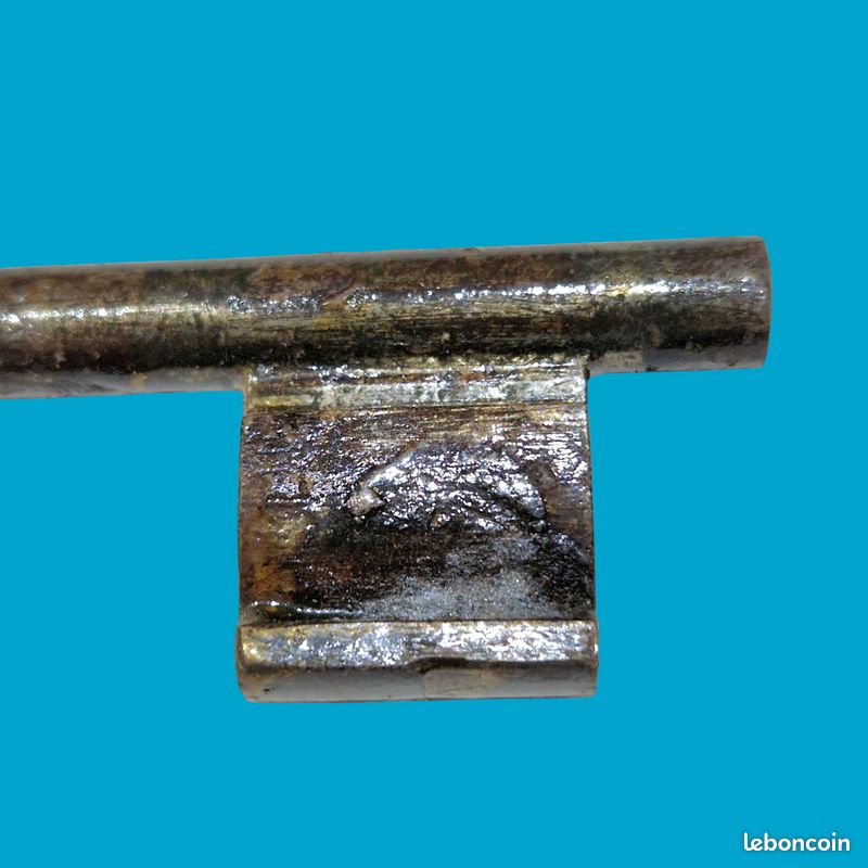 Clé Ancienne En Fer Forgé – XVIème Siècle – Haute Époque – Belle Patine – France