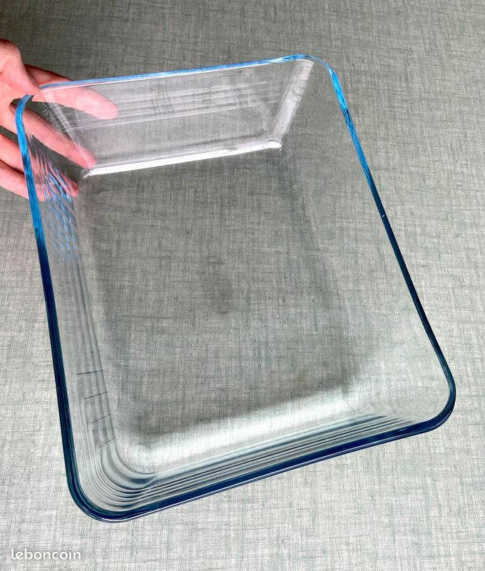 Plat en Pyrex 1,5L avec couvercle NEUF (image 1)