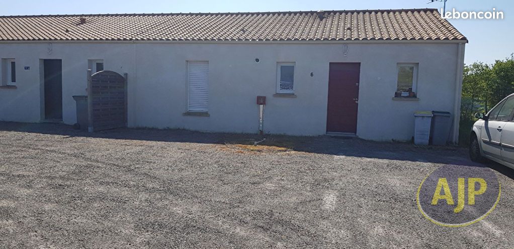 Maison 3 pièces 69 m² · à Saint-Hilaire-de-Chaléons · 69 m² · 734 €
