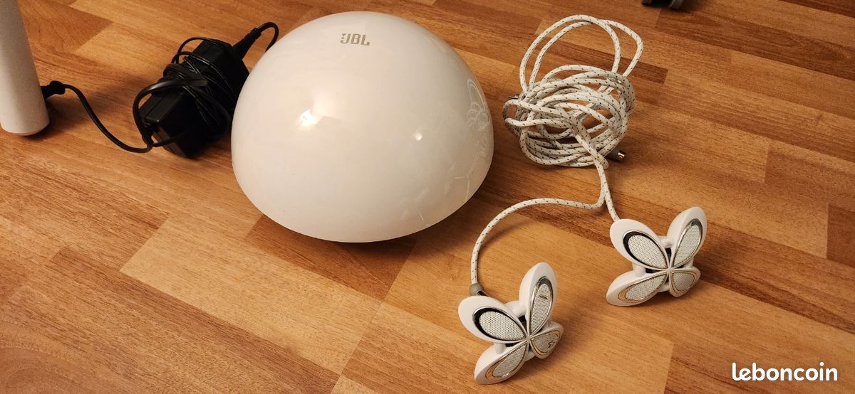 Enceintes JBL Spyro blanc 2,1 fleurs Photo, audio vidéo - Main Image