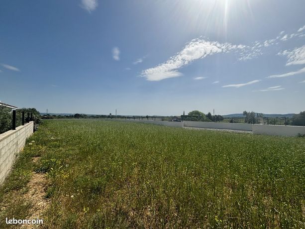 Terrain 779 m² Saint-Félix-de-Lodez