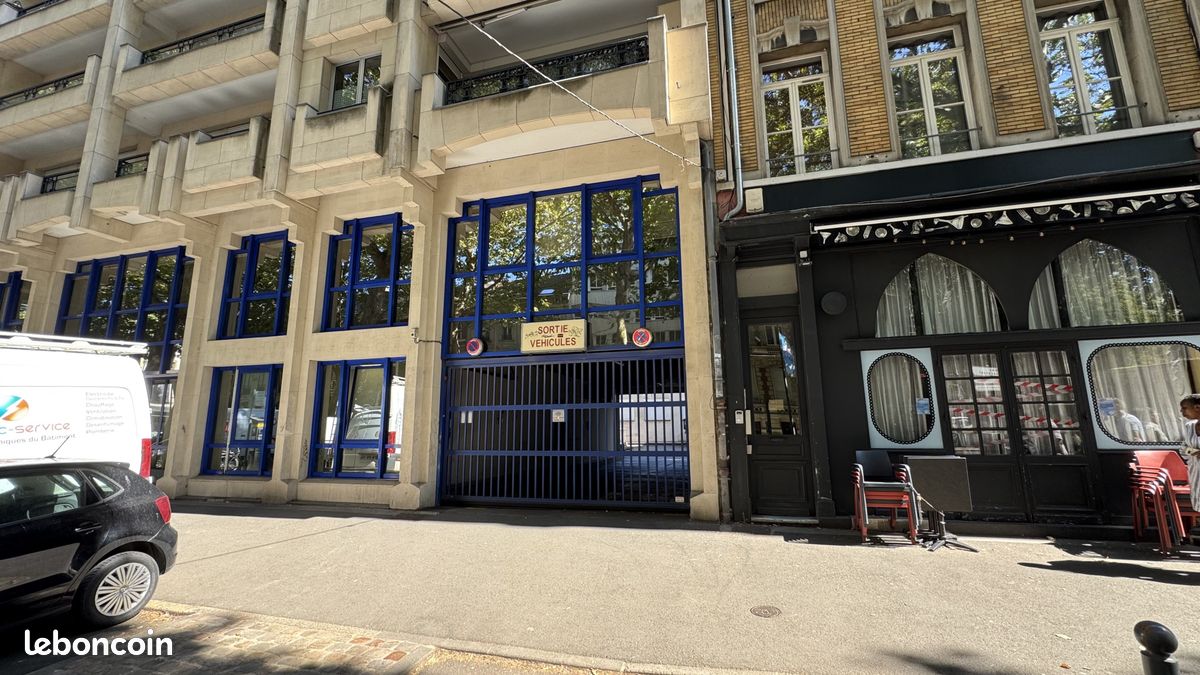 Parking/box Lille · 95 €/mois