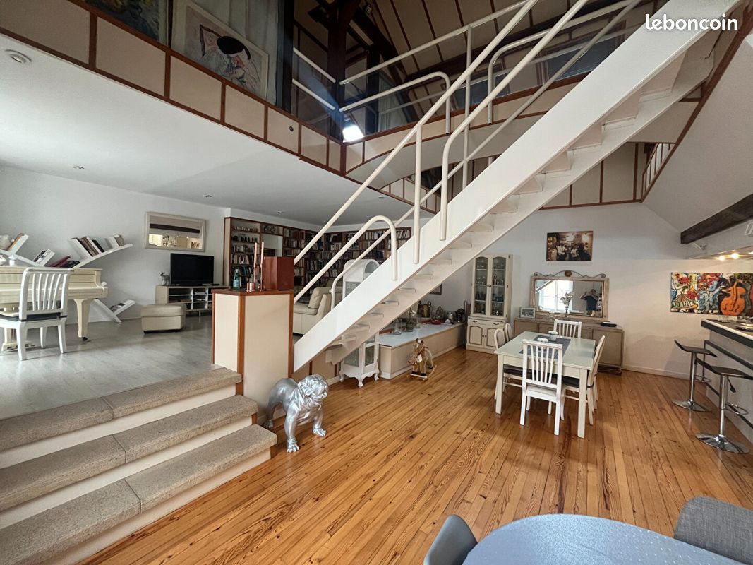 Maison 9 pièces 276 m² · à Roanne · 276 m² · 299 000 €