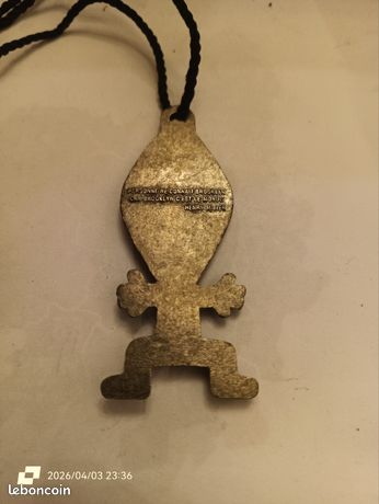 Pendentif Ethnique Argenté - Personnage Style Ancien - Dicton Henry Miller