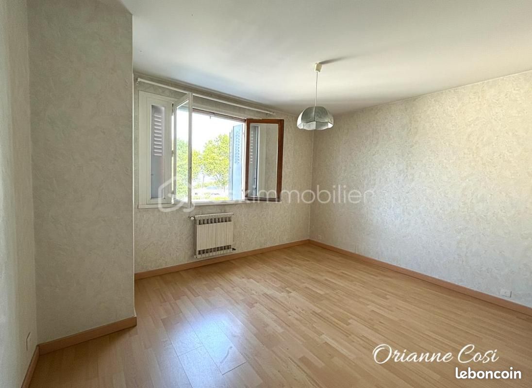 Appartement 4 pièces 85 m² · à Chambéry · 85 m² · 235 000 €