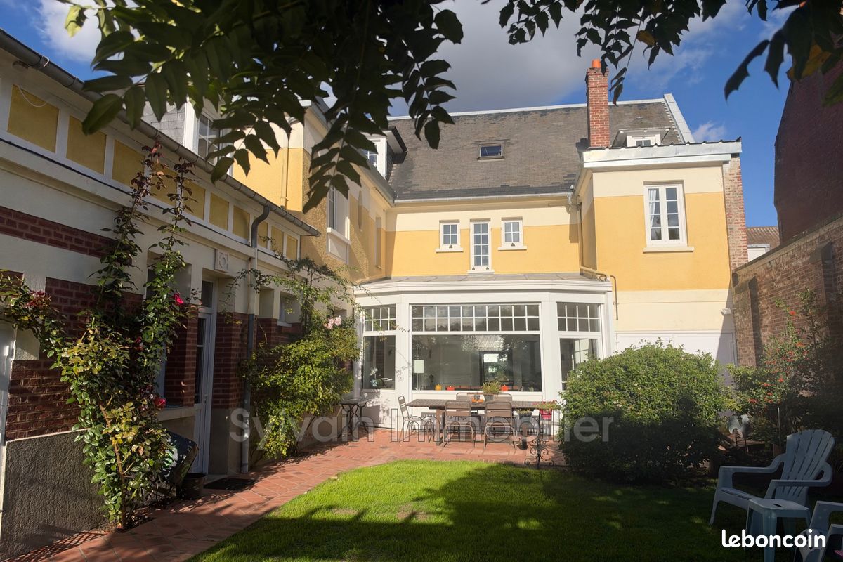 Maison 10 pièces 233 m² · à Aumale · 233 m² · 405 000 €