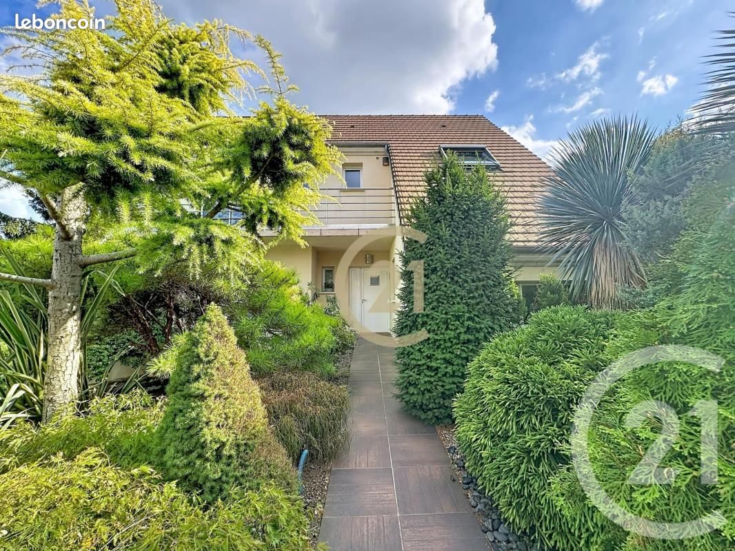 Maison 6 pièces 173 m² · à Viry-Châtillon · 173 m² · 630 000 €
