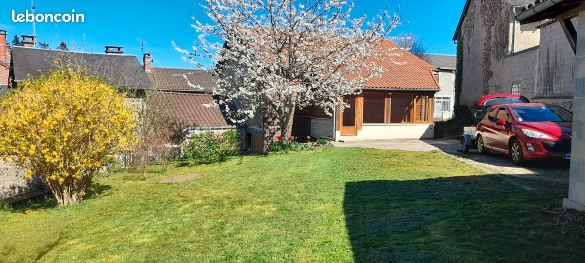 Maison 6 pièces 120 m² · à Châteauneuf-la-Forêt · 120 m² · 120 000 €