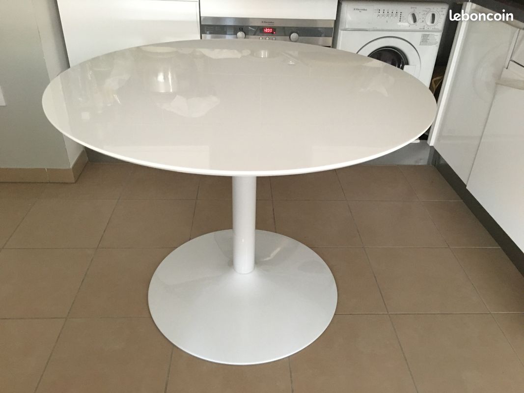 Table (image 1)