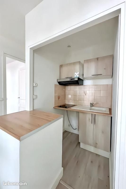 Appartement 2 pièces 30 m² - Locations