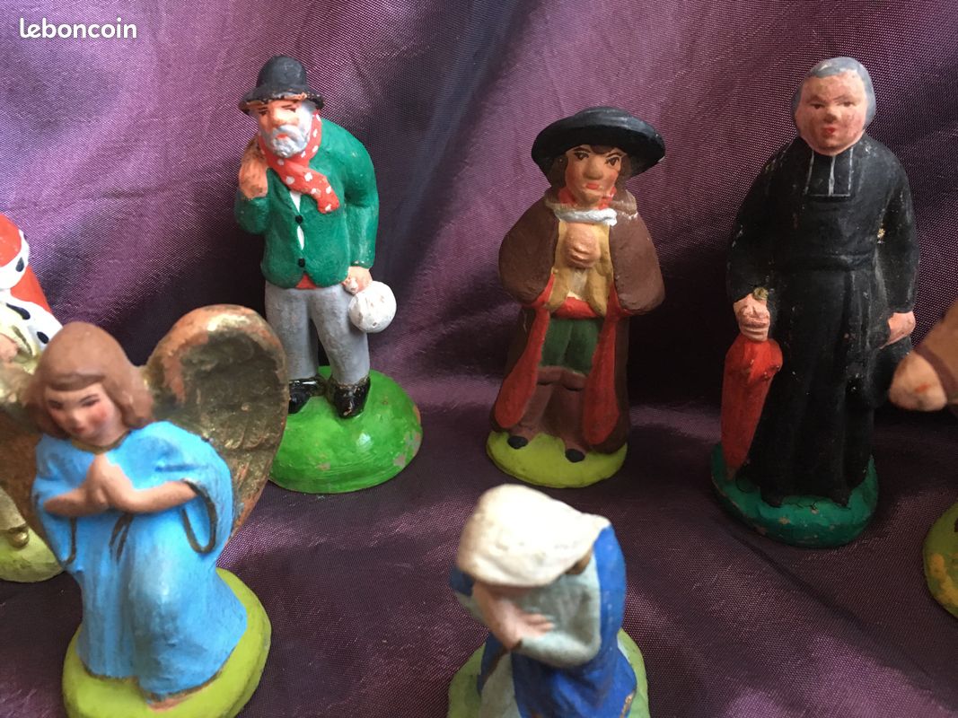 4 Anciens santons crèche. Personnages vineau. Crèche de Noêl. Platre