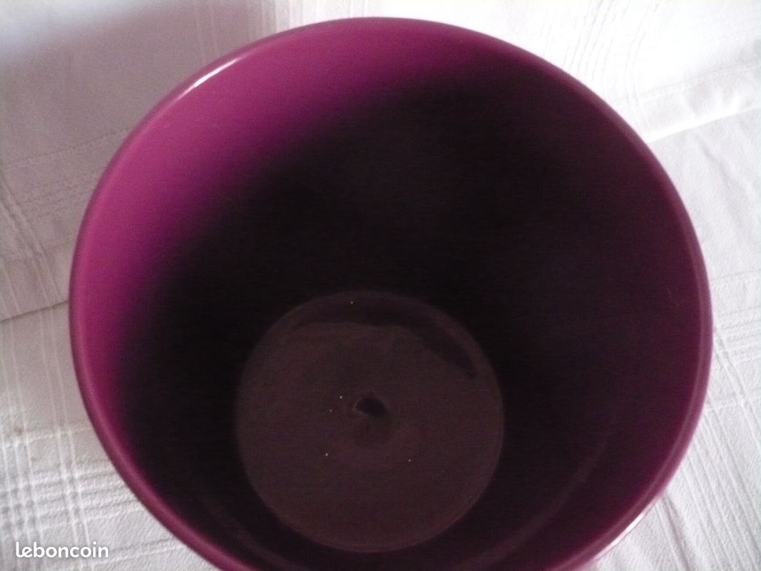 A285 Cache pot (image 2)