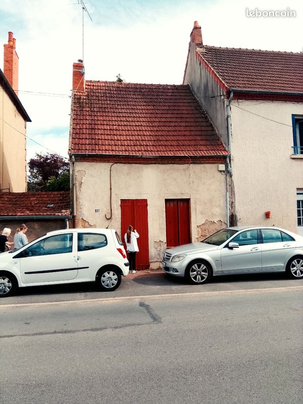 Maison 2 pièces 100 m² · à Commentry · 100 m² · 20 000 €