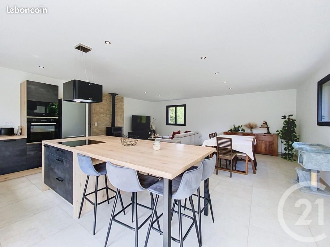 Maison 5 pièces 128 m² · à Monistrol-sur-Loire · 128 m² · 355 000 €