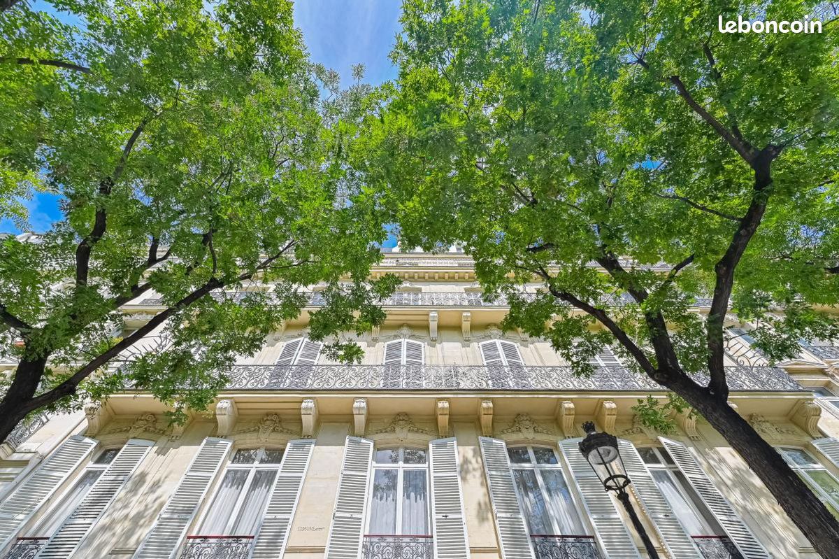Appartement 8 pièces 258 m² · à Paris · 258 m² · 2 477 000 €