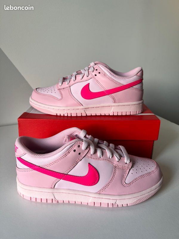 Nike Dunk low triple pink rose 37.5 (image 2)
