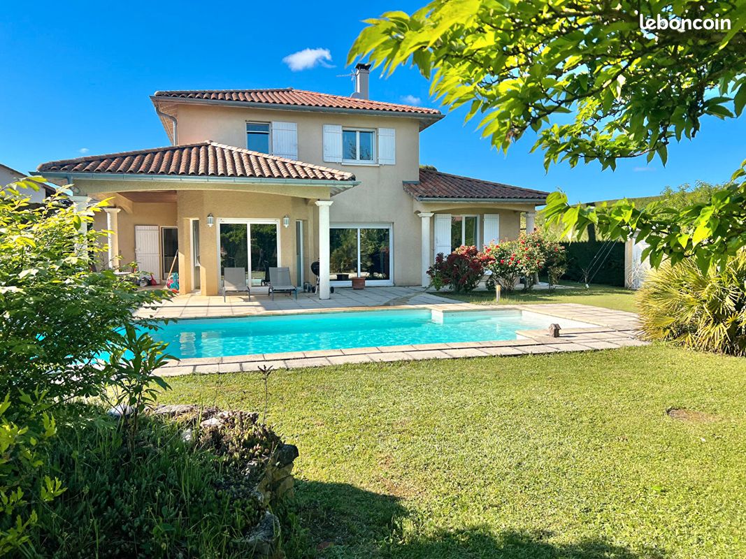 Maison 5 pièces 148 m² · à Maubec · 148 m² · 519 000 €