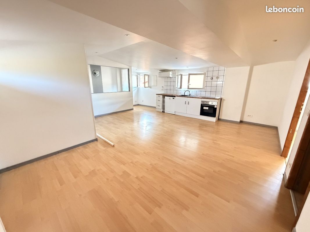 Appartement 3 pièces 50 m² · à L'Isle-sur-le-Doubs · 50 m² · 470 €/mois