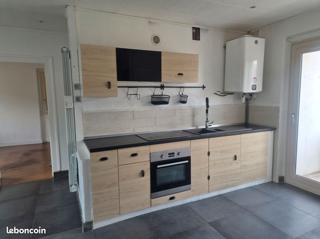 Appartement 3 pièces 65 m² · à Givors · 65 m² · 700 €