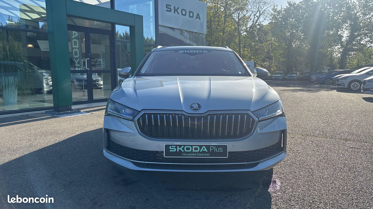Skoda Superb Combi 1.5 TSI ACT 150ch mHEV Laurin & Klement DSG7 (image 10)