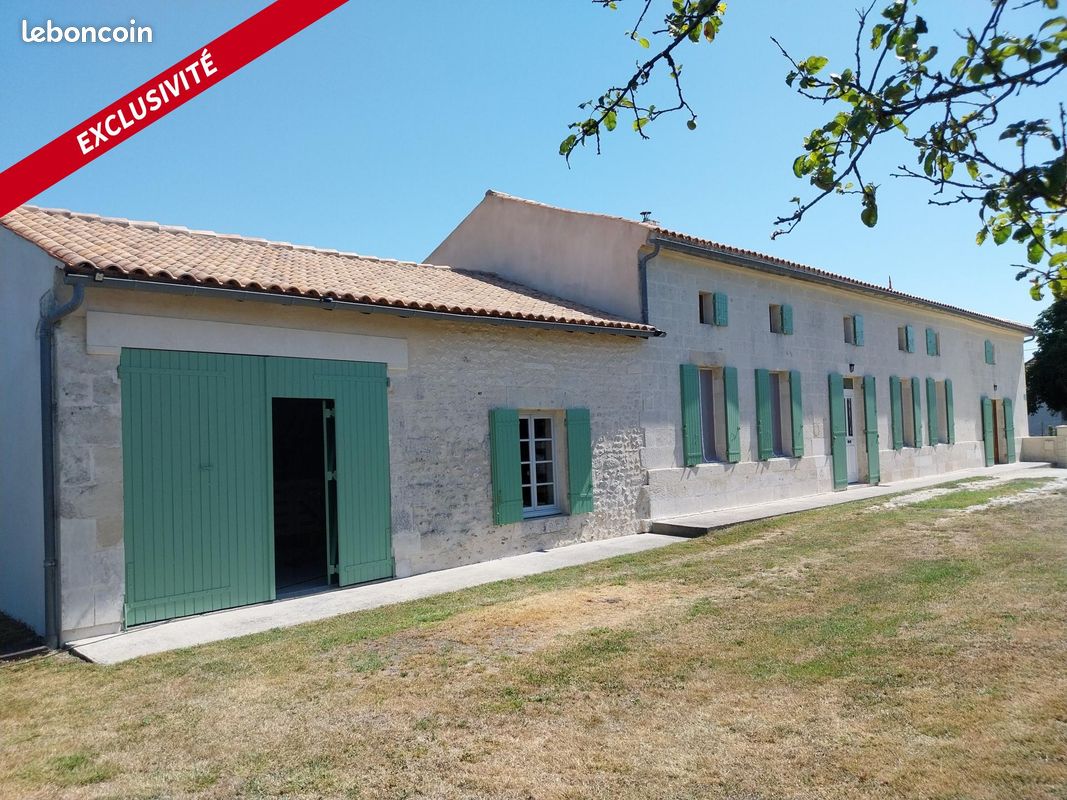 Maison 6 pièces 295 m² · à Saint-Ciers-du-Taillon · 295 m² · 392 000 €