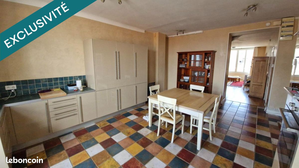Appartement 5 pièces 150 m² · à Clermont-Ferrand · 150 m² · 280 000 €