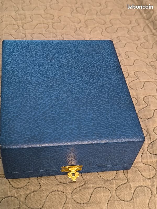 Coquetier avec sa cuillère dans écrin (image 5)