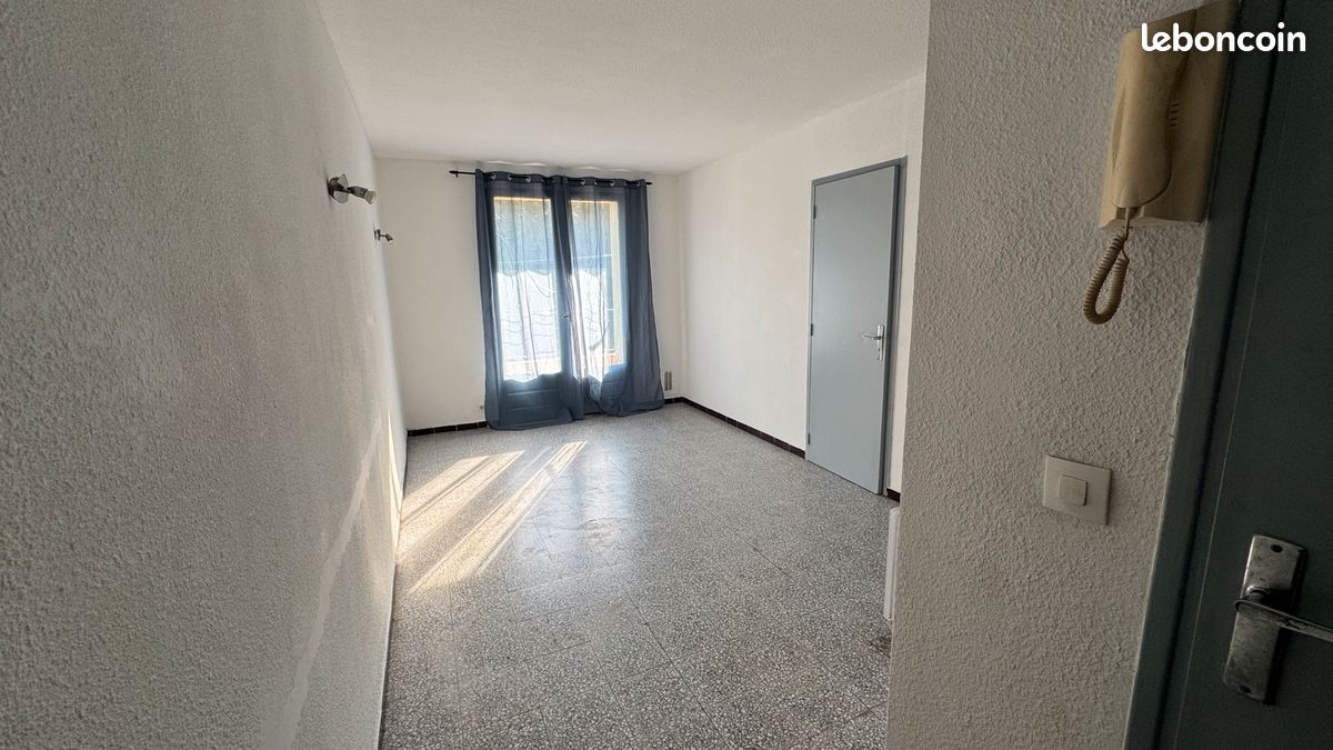 Appartements 45 m² À GARONS (image 1)