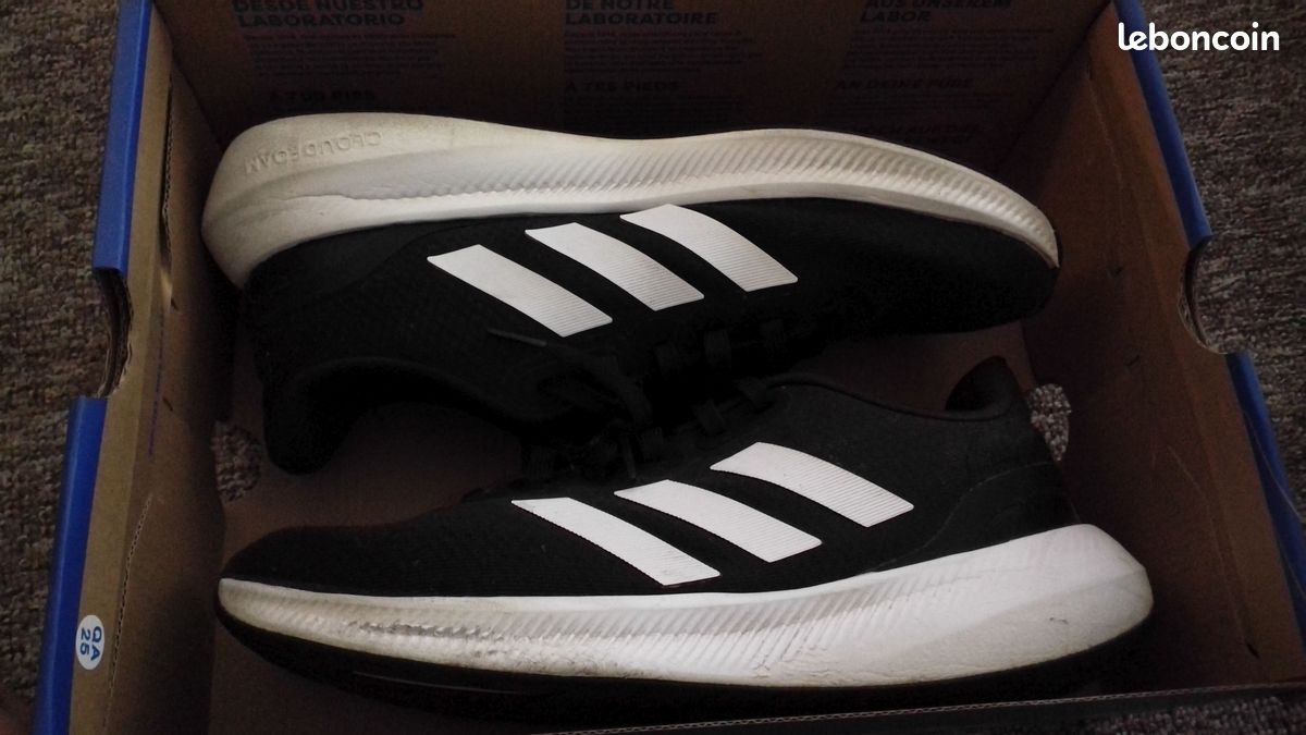 Chaussures / adidas / 42 (image 2)