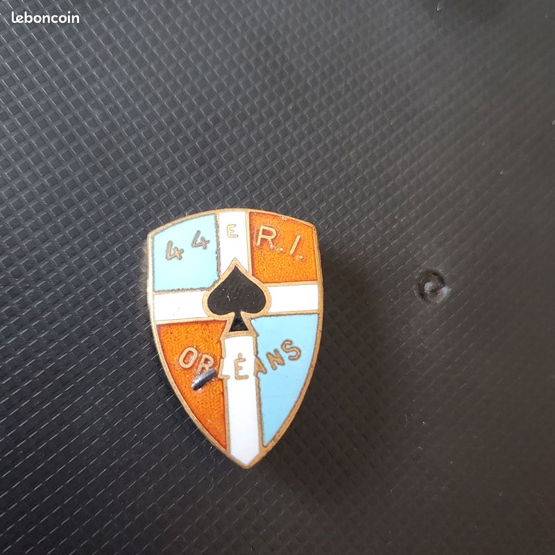 Insigne Ancien Combattant 14-18 – Jeunes Soldats De Rillé, France