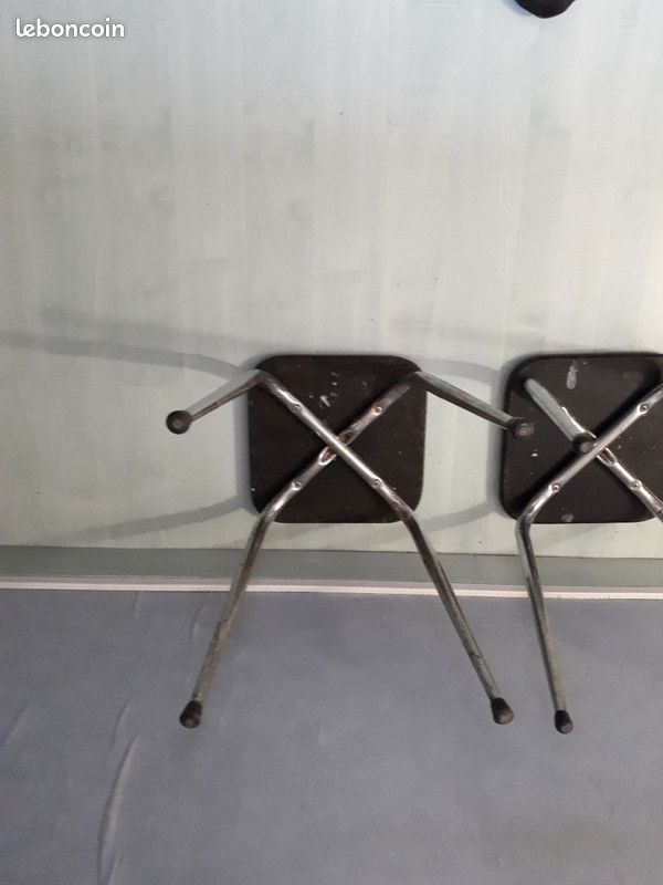 Tabourets inox et skaï noir 1970 (image 4)