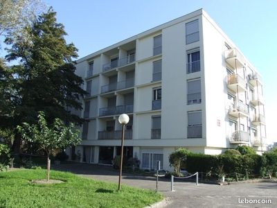 Parking 15 m² · à Libourne · 15 m² · 78 €/mois