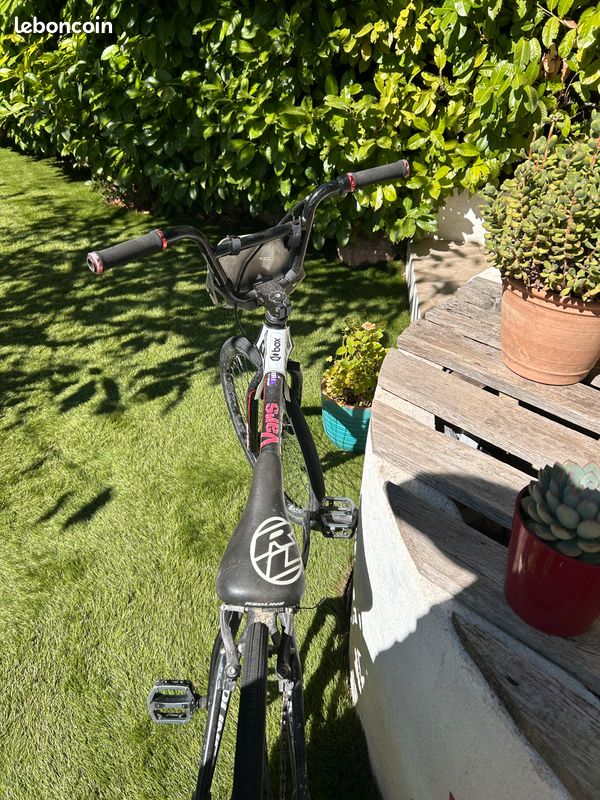 Vélo BMX (image 4)