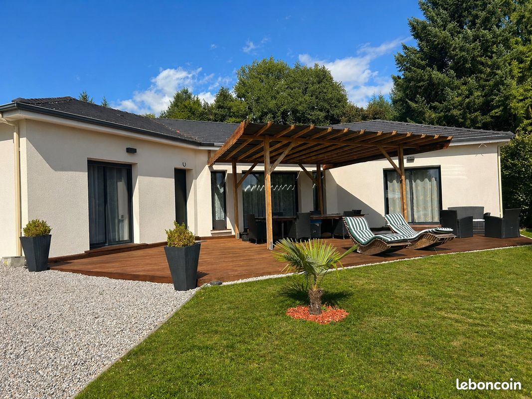 Maison 8 pièces 260 m² · à Boisseuil · 260 m² · 575 000 €